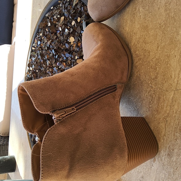 Style & Co faux suede light brown heeled boots size 10 1/2 - Picture 5 of 14